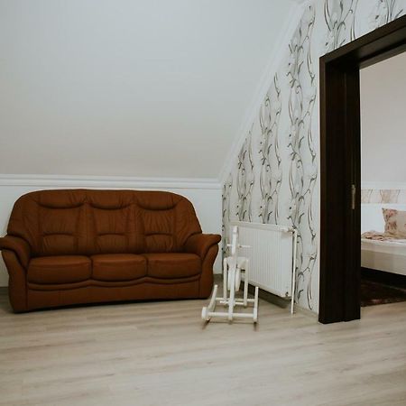 Hotel-Restaurant Milenium Salonta Εξωτερικό φωτογραφία