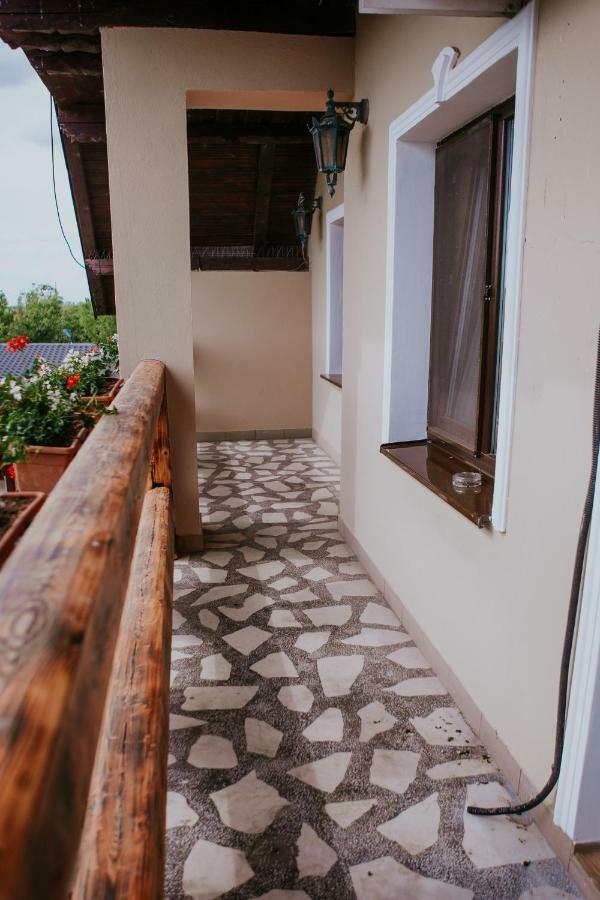Hotel-Restaurant Milenium Salonta Εξωτερικό φωτογραφία