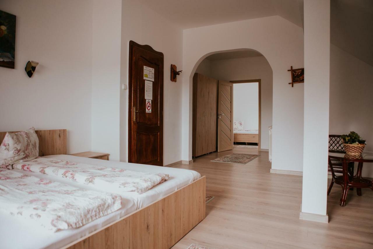 Hotel-Restaurant Milenium Salonta Εξωτερικό φωτογραφία