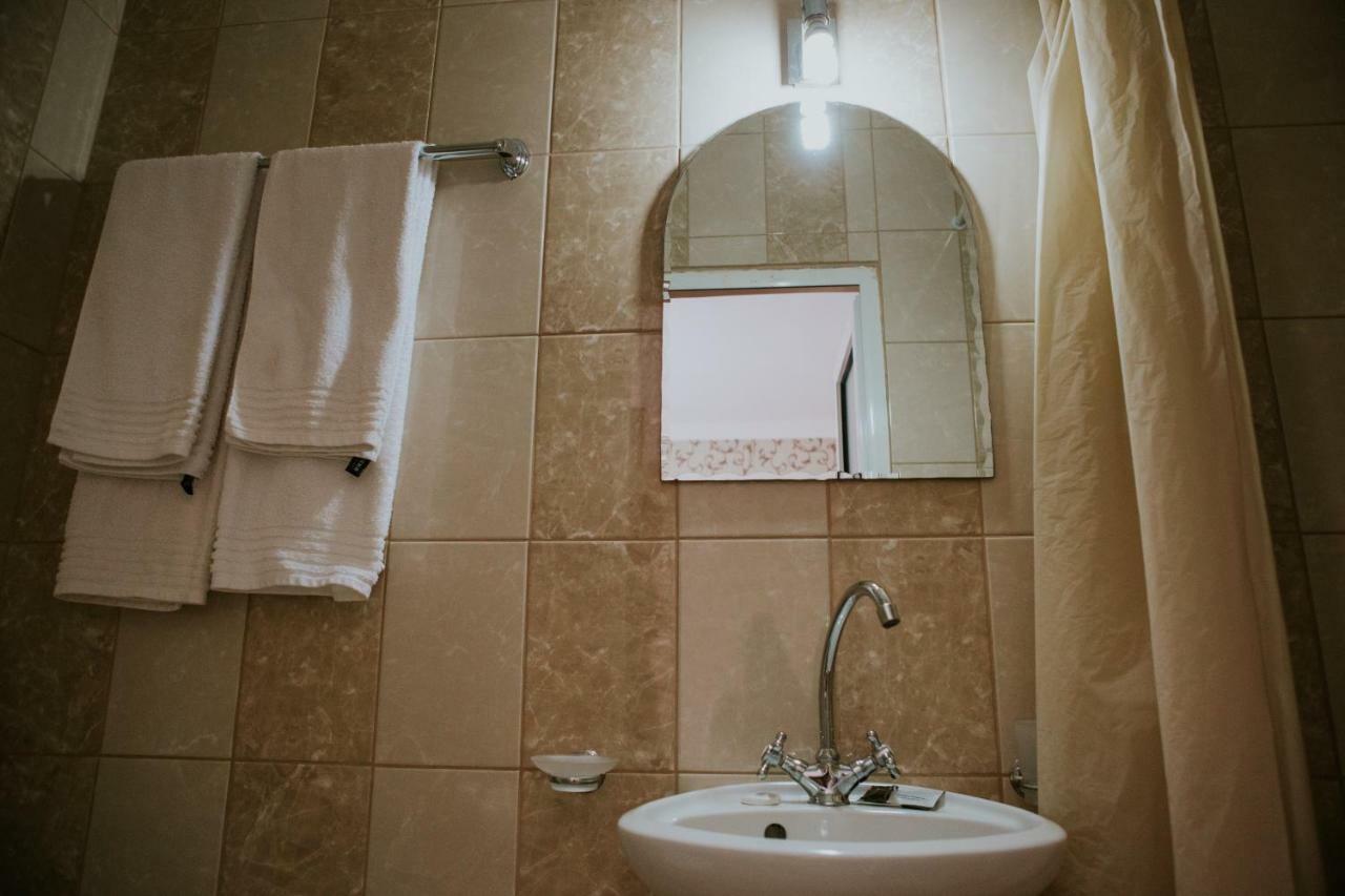 Hotel-Restaurant Milenium Salonta Εξωτερικό φωτογραφία
