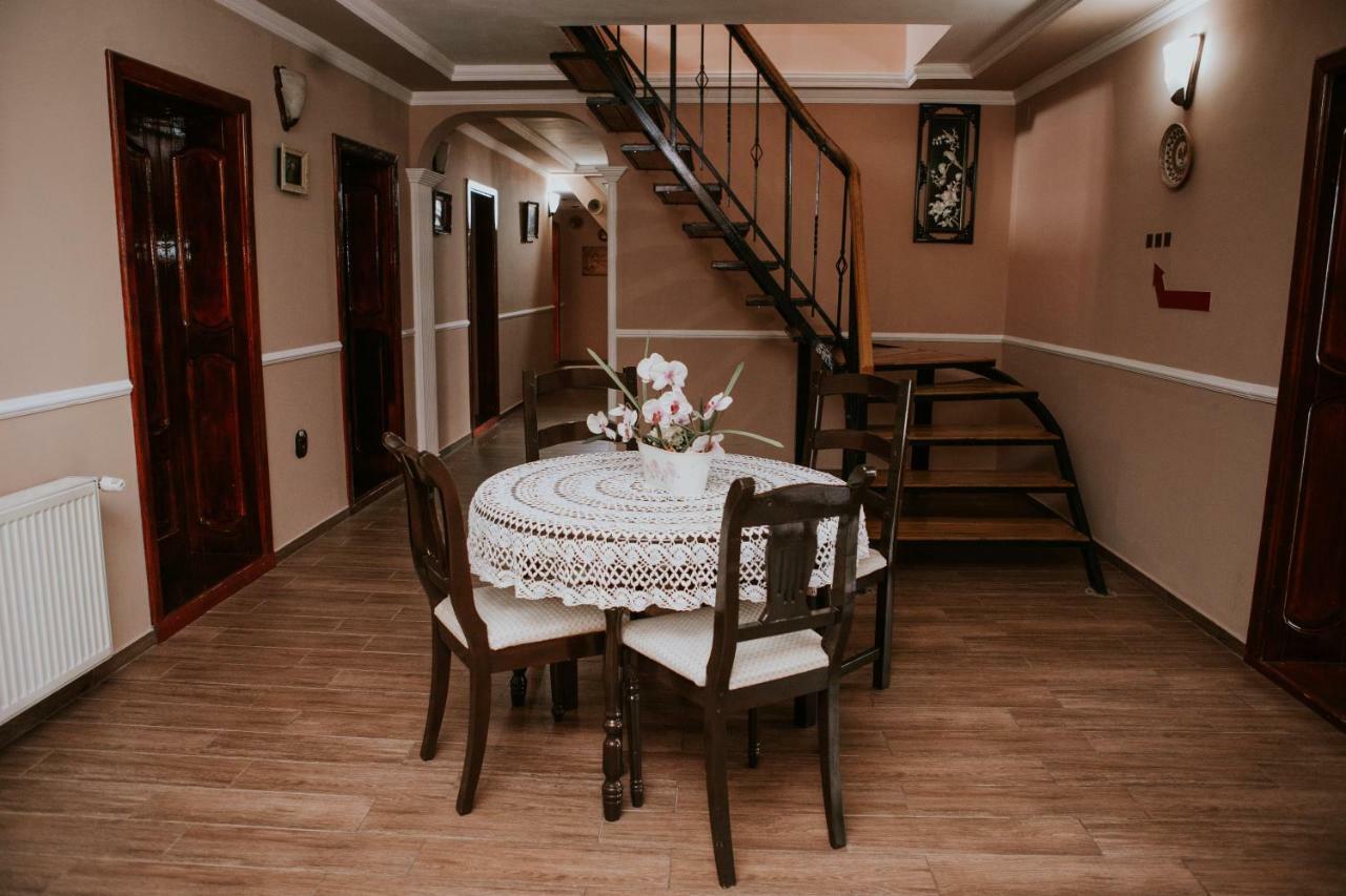 Hotel-Restaurant Milenium Salonta Εξωτερικό φωτογραφία
