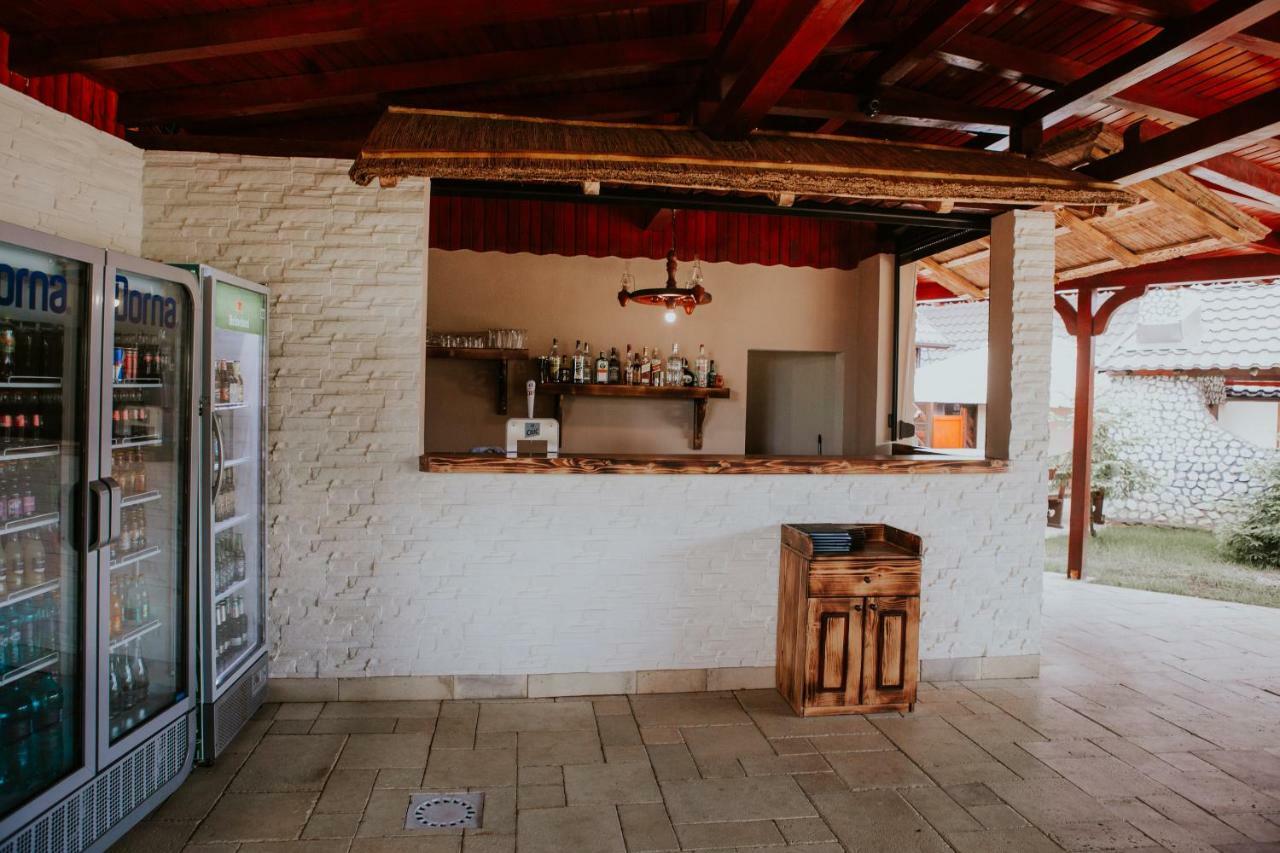 Hotel-Restaurant Milenium Salonta Εξωτερικό φωτογραφία